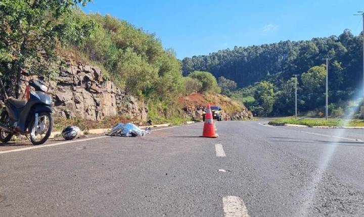 Homem morre em acidente de moto na BR-282 em Chapecó