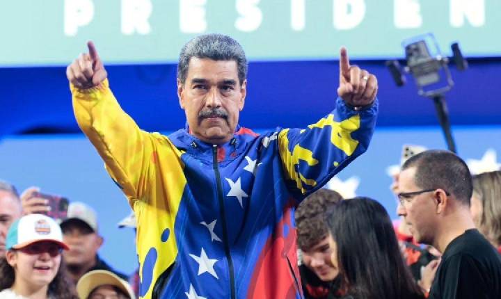 Maduro comemora vitória nas eleições da Venezuela, mas oposição aponta fraude