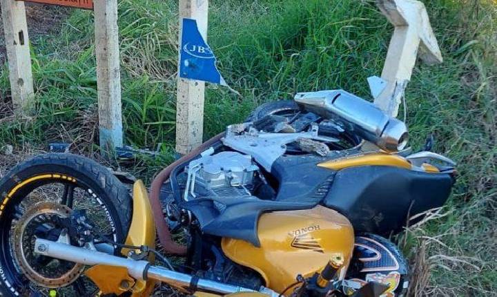 Motociclista tem ferimentos graves em acidente em Xavantina