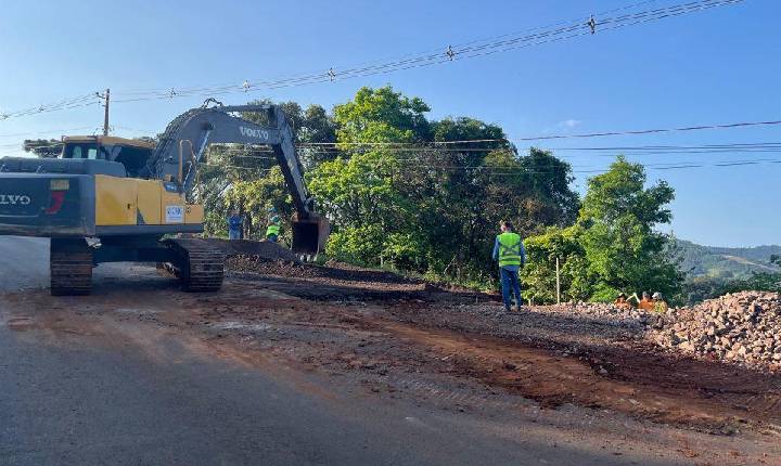 Obras na SC-283, na saída de Seara para Chapecó, deixam trânsito lento