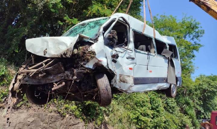 Polícia divulga causas de acidente com van da banda Nave Som