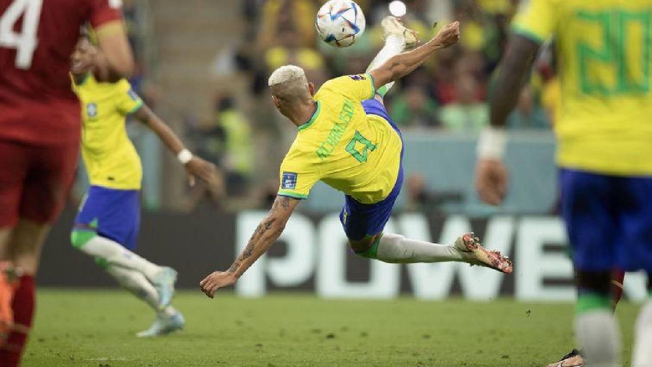 Campeões mundiais, Salah e Mané concorrem ao prêmio de melhor