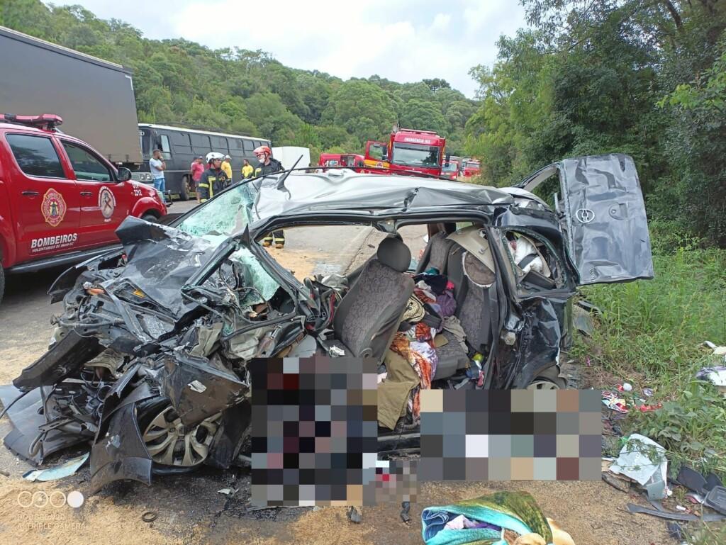 Família de Chapecó morre em acidente na BR-282 - ClicRDC