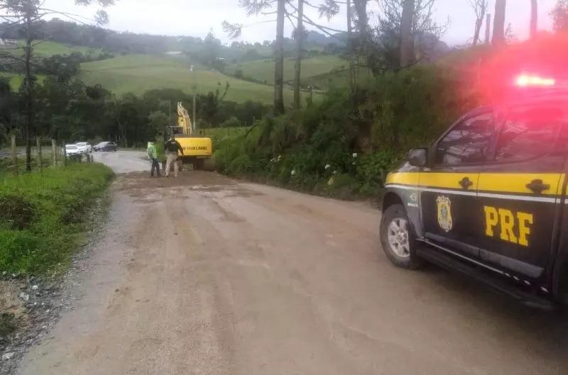 BR-282 segue interditada até segunda-feira em Alfredo Wagner; veja situação de outras rodovias