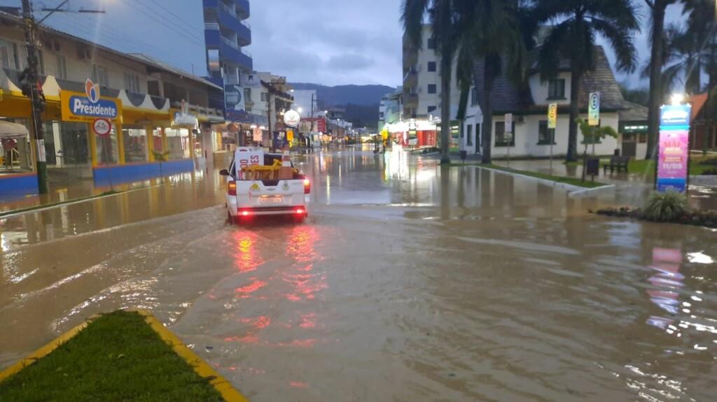 Chuvas em SC: mais dois municípios decretam emergência por conta das ocorrências no fim de semana