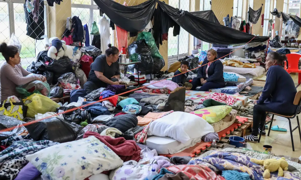 RS construirá “cidades temporárias” para acolher vítimas das enchentes