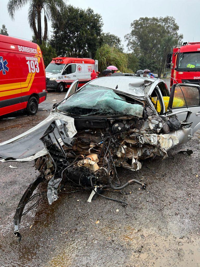 Homem de 53 anos morre em grave acidente na BR-282 na tarde deste domingo