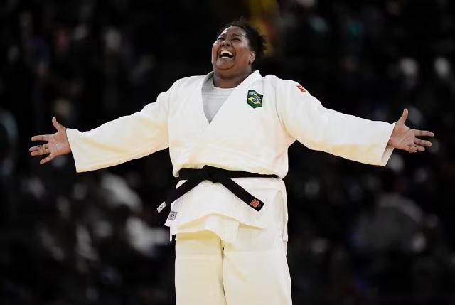 Judoca Beatriz Souza conquista primeiro ouro do Brasil nas Olimpíadas