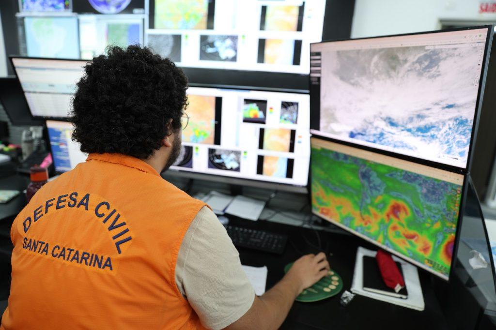 Chuva ganha intensidade em Santa Catarina e instabilidade atinge quase todo o estado