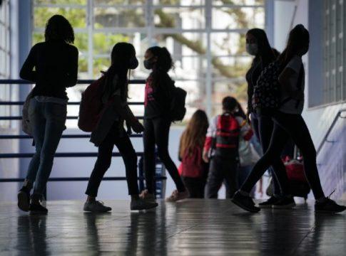 Período de transferências de estudantes da rede municipal para a estadual começa nesta quarta