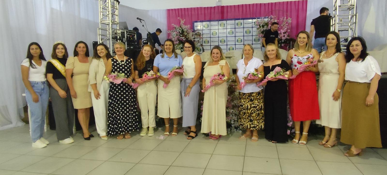 Evento Celebra o Dia da Mulher com Grande Participação em Xavantina