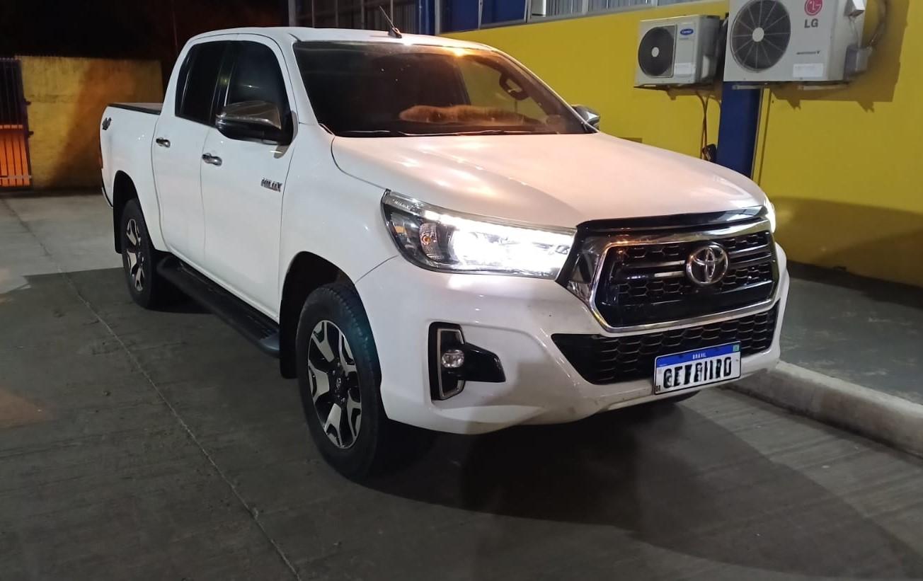 Hilux roubada e clonada é apreendida após perseguição na BR-280